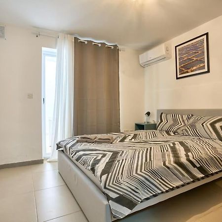 Urban Front - Walking Distance From Paceville And St George Bay Beach Is-Swieqi ภายนอก รูปภาพ