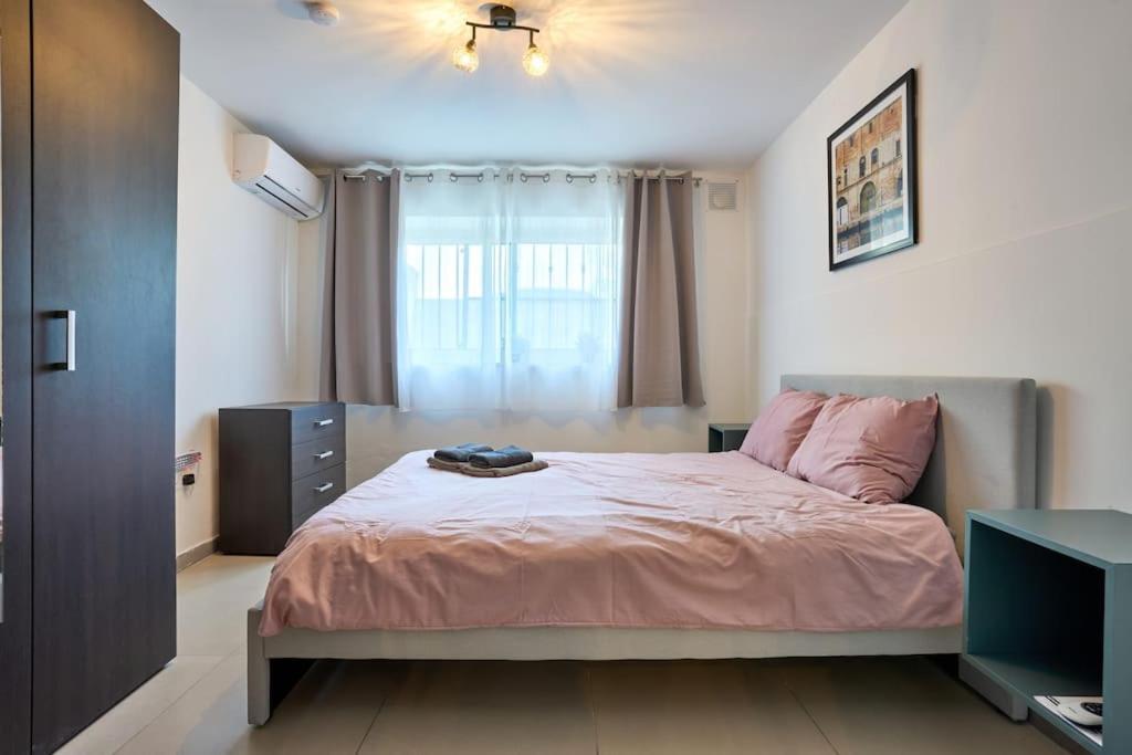 Urban Front - Walking Distance From Paceville And St George Bay Beach Is-Swieqi ภายนอก รูปภาพ