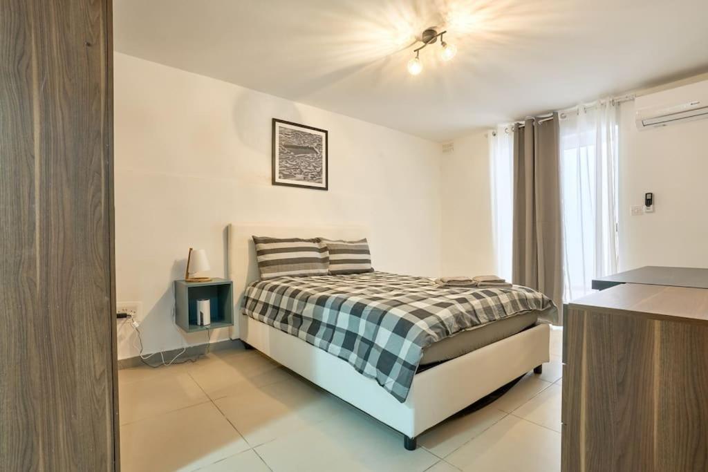Urban Front - Walking Distance From Paceville And St George Bay Beach Is-Swieqi ภายนอก รูปภาพ