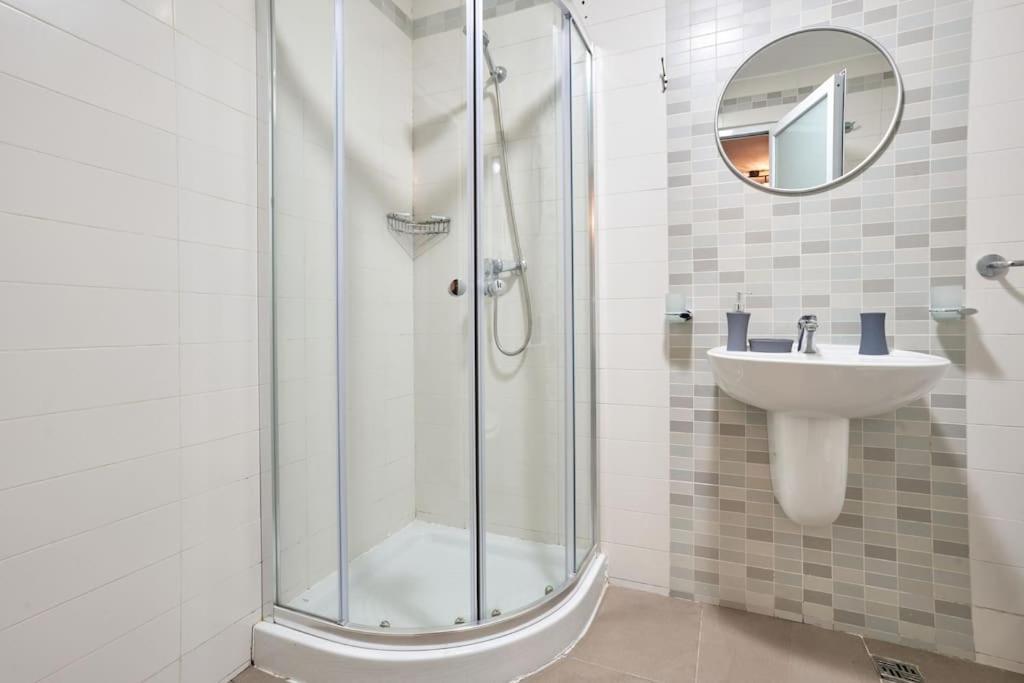 Urban Front - Walking Distance From Paceville And St George Bay Beach Is-Swieqi ภายนอก รูปภาพ
